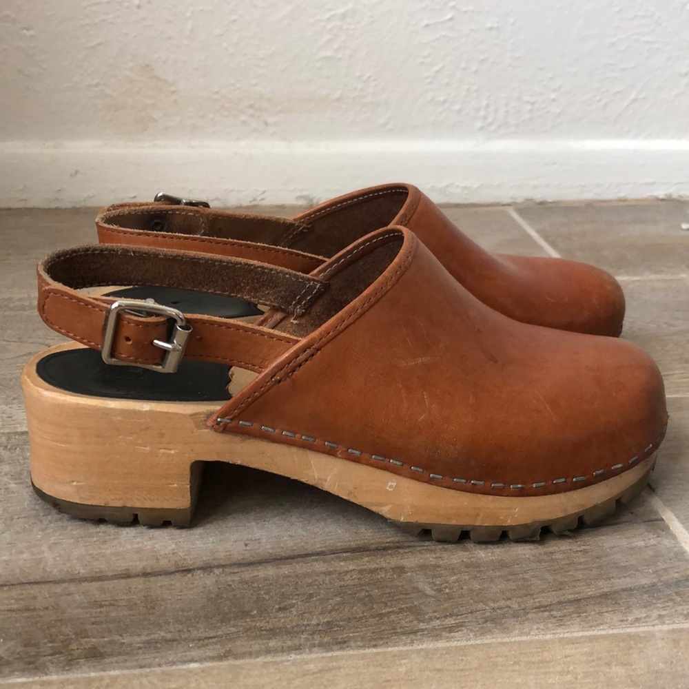 Swedish Hasbeens Strapback Clogs